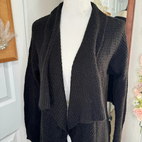 Shark Bite Sweater - Picture 4 of 7